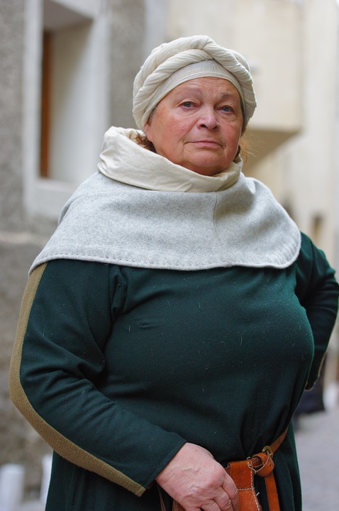 Eine Frau im Mittelalter.