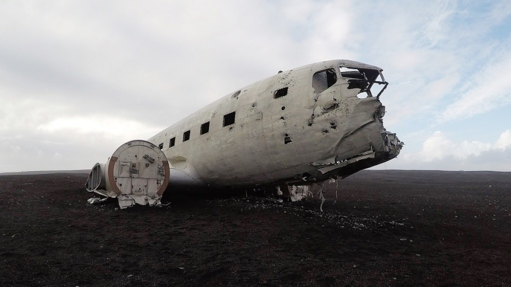 Ein Flugzeugwrack.