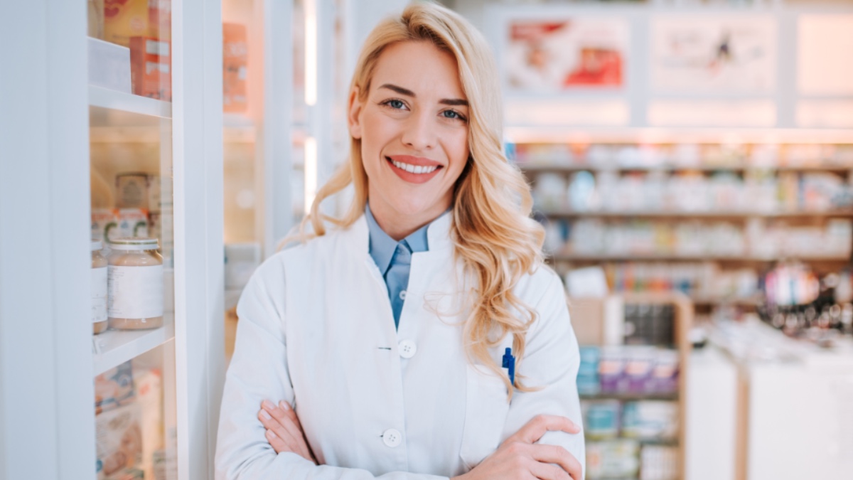 Eine hübsche, blonde Apothekerin.